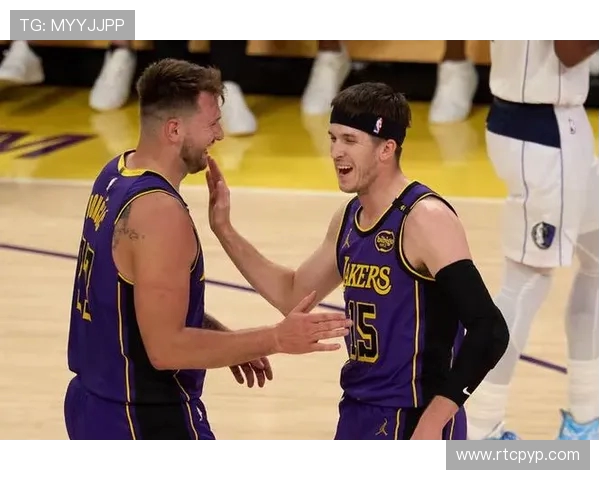 小里弗斯称狄龙为球队文化缔造者场均22分令人意外 小里弗斯称狄龙为球队文化缔造者场均22分令人意外